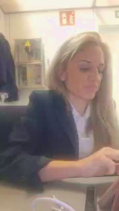 Velvetemptation live cam on Cam4