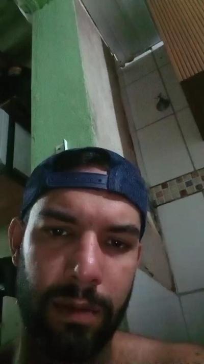 Vemquente09 live cam on Cam4