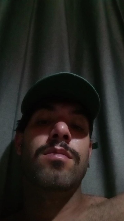 Vemquente09 live cam on Cam4
