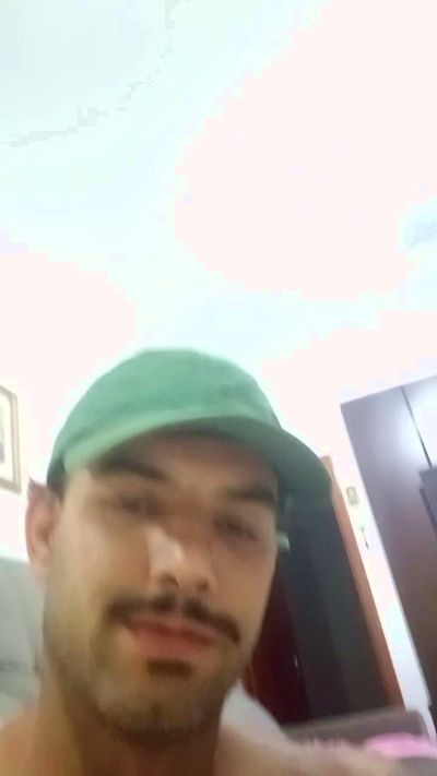 Vemquente09 live cam on Cam4