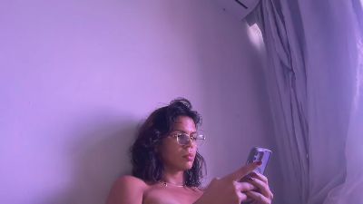 Venenisa live cam on Cam4