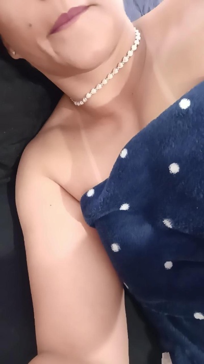 VeneraRibs live cam on Cam4