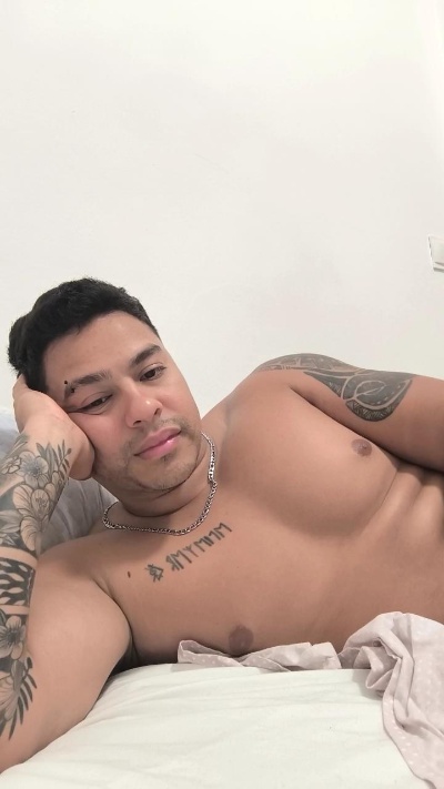 Venezolano609 live cam on Cam4