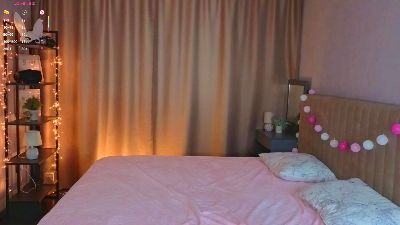 VeniceHatton live cam on Cam4