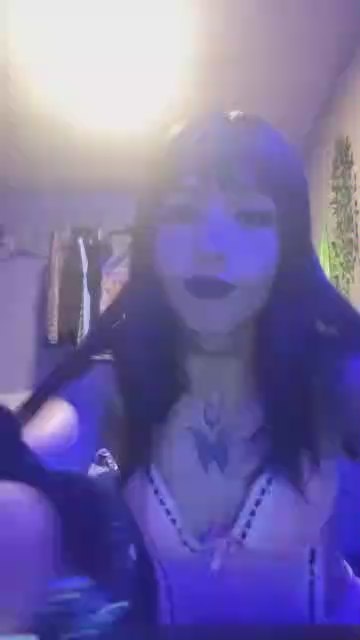 Venom_Doll live cam on Cam4