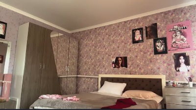 VenusChladek live cam on Cam4