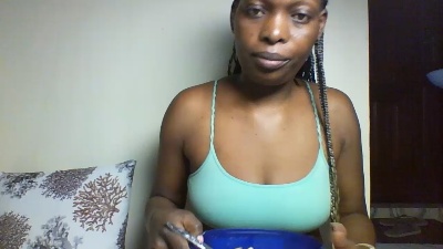Verah2 live cam on Cam4