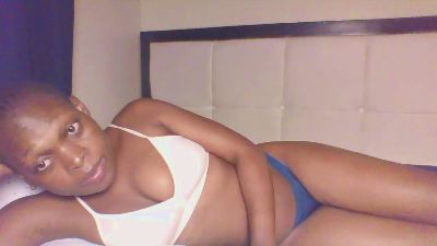 Verah2 live cam on Cam4