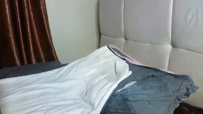 Verah2 live cam on Cam4