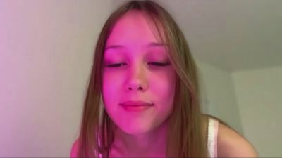 VergieSmelcer live cam on Cam4