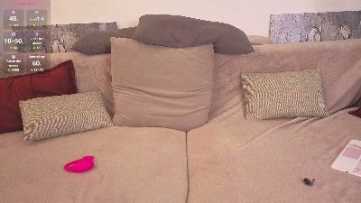 VeronaCarvell live cam on Cam4