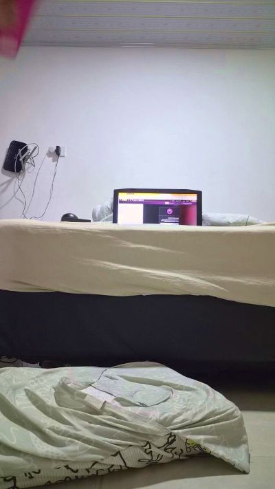 Veronaughty4U live cam on Cam4