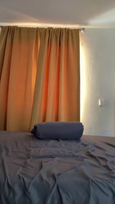 Veronicasofia live cam on Cam4