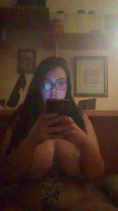 Veronicayoung live cam on Cam4
