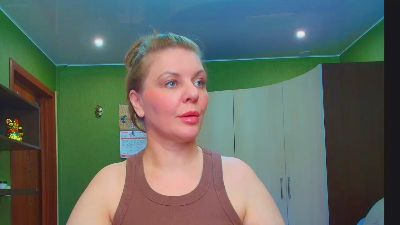 VeronnikaG live cam on Cam4