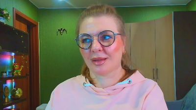 VeronnikaG live cam on Cam4