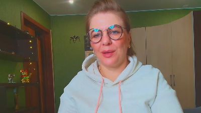 VeronnikaG live cam on Cam4