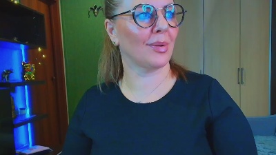 VeronnikaG live cam on Cam4