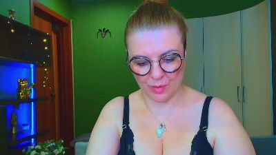 VeronnikaG live cam on Cam4