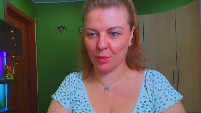 VeronnikaG live cam on Cam4