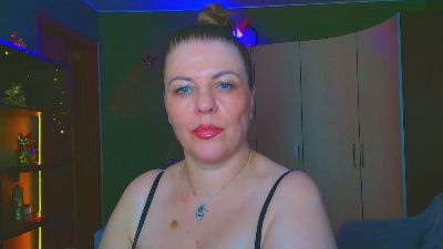 VeronnikaG live cam on Cam4