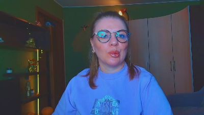 VeronnikaG live cam on Cam4