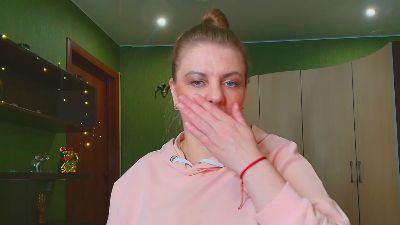 VeronnikaG live cam on Cam4
