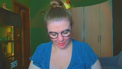 VeronnikaG live cam on Cam4