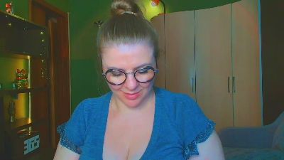 VeronnikaG live cam on Cam4