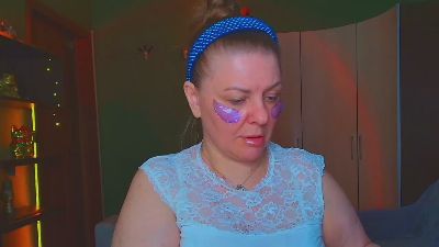 VeronnikaG live cam on Cam4