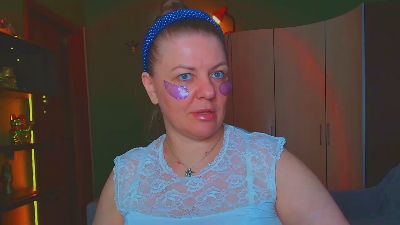 VeronnikaG live cam on Cam4