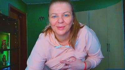 VeronnikaG live cam on Cam4