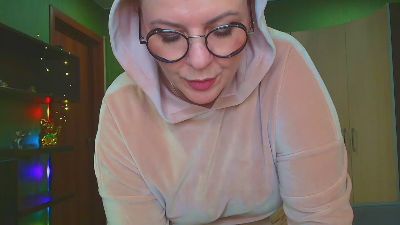 VeronnikaG live cam on Cam4