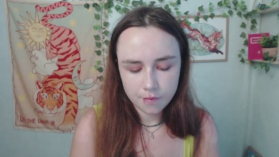 Very_Shy_Girl live cam on Cam4