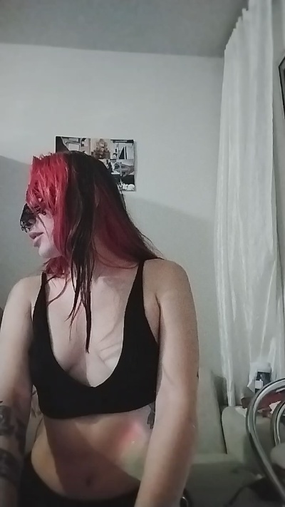 VibeAndVice Live Chat on Cam4