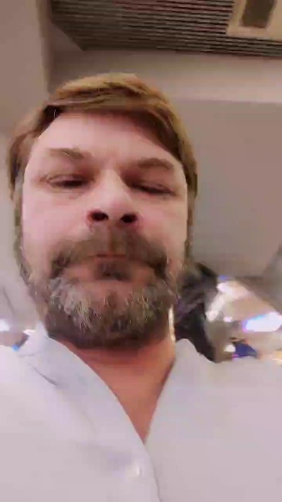 VibeMeHard live cam on Cam4