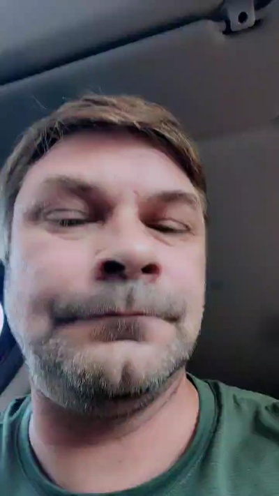 VibeMeHard live cam on Cam4