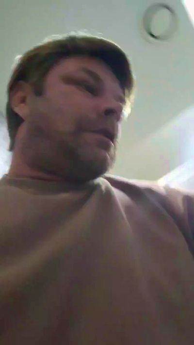 VibeMeHard live cam on Cam4