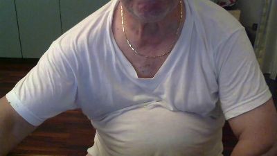 Vibra3 live cam on Cam4