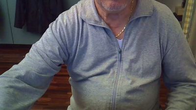 Vibra3 live cam on Cam4