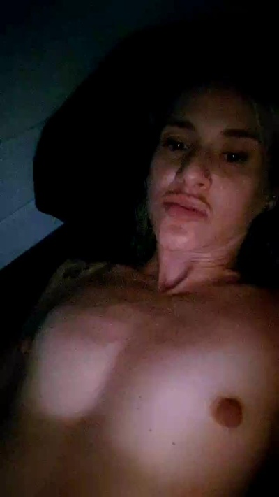 Viciosilla85 live cam on Cam4