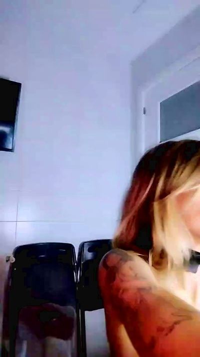 Viciosilla85 live cam on Cam4