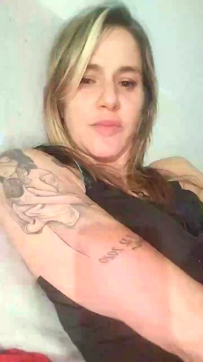 Viciosilla85 live cam on Cam4