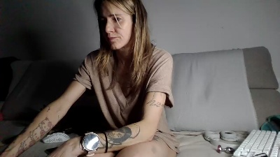 Viciosilla85 live cam on Cam4