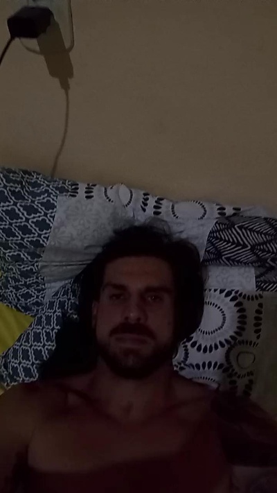 Victor2033 live cam on Cam4