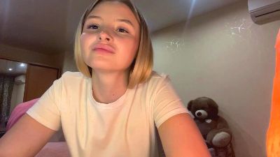 VictoriMystery webcam