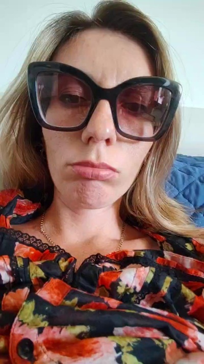 Victoria356 live cam on Cam4