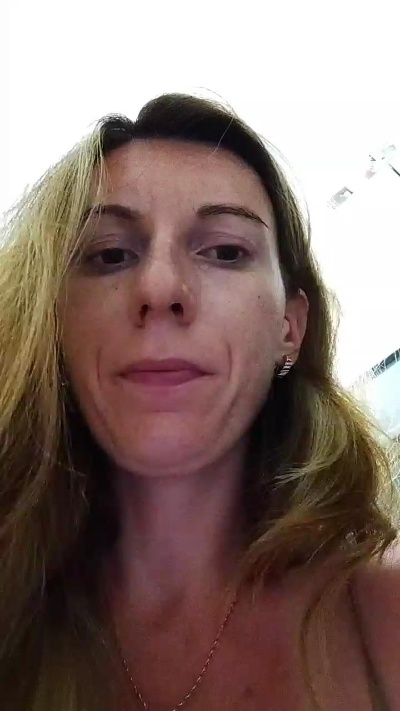 Victoria356 live cam on Cam4