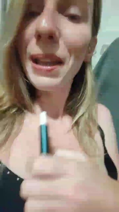 Victoria356 live cam on Cam4