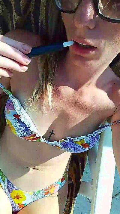 Victoria356 live cam on Cam4